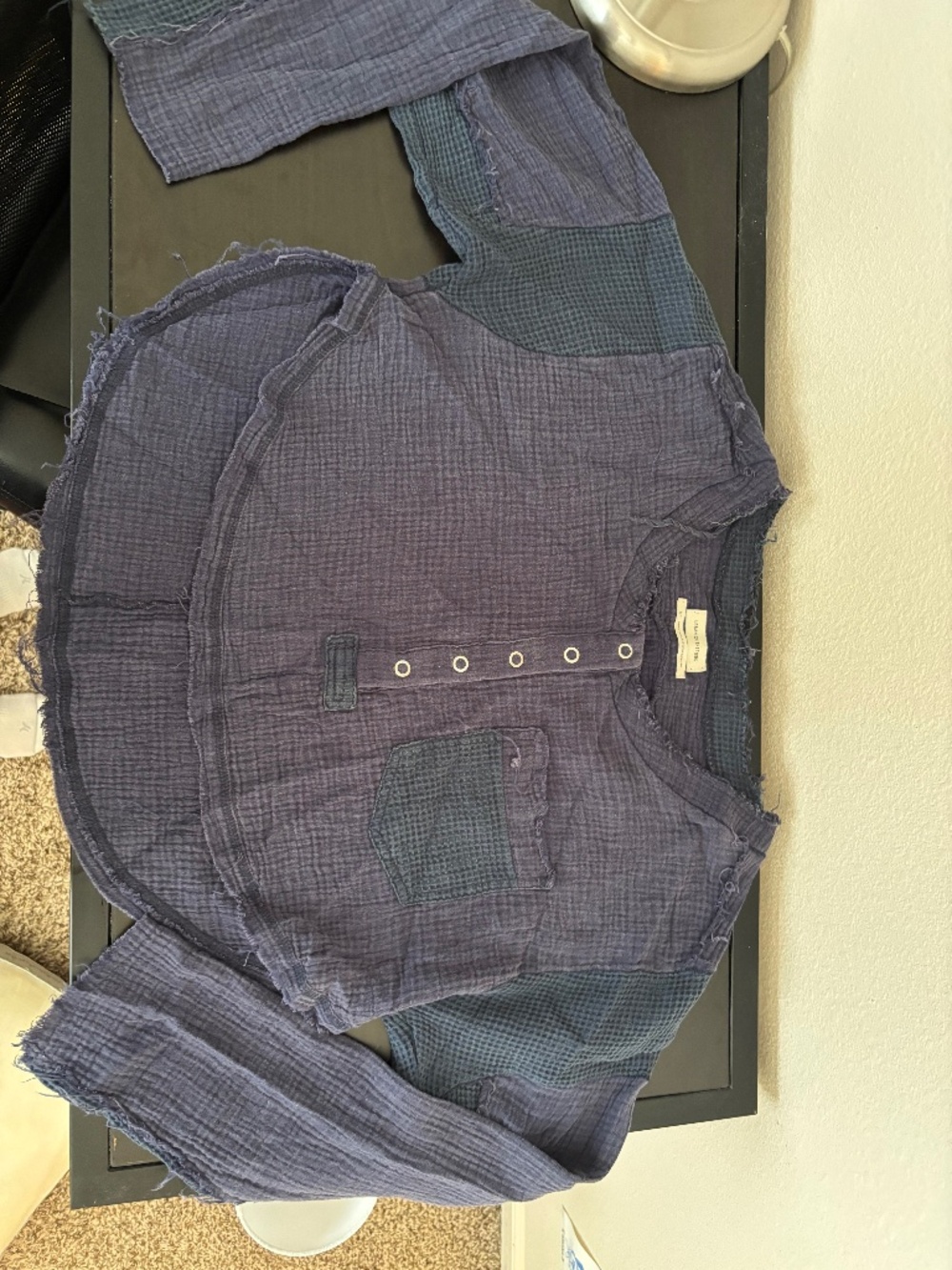 Distressed Y2K Urban Outerfitters Buttoned Cropped Long Sleeve